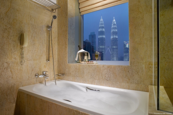 Pullman Kuala Lumpur City Centre - Hotel & Residences
